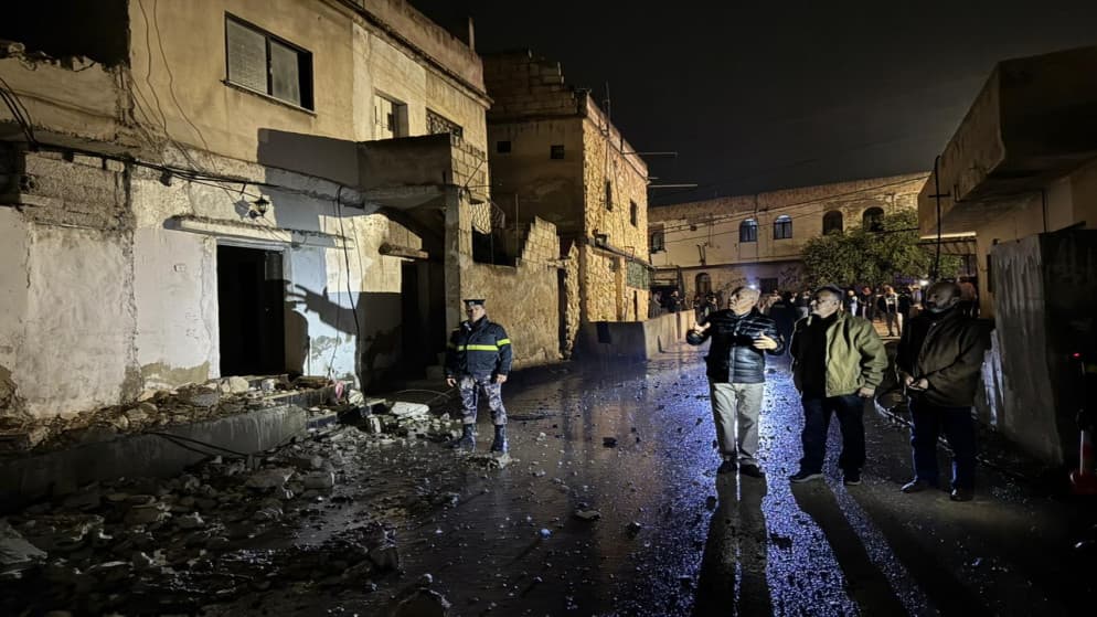 إخلاء منزل في الشونة الشمالية تعرض لانهيار جزئي تزامنا مع هطول الأمطار