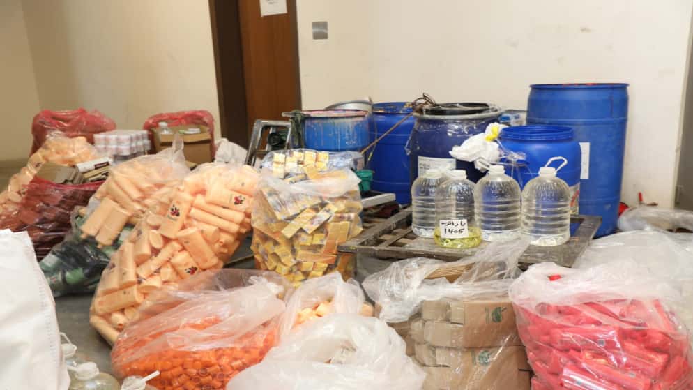 ضبطت دوريات مديرية مكافحة التهريب في الجمارك الأردنية مشغل غير مرخّص د