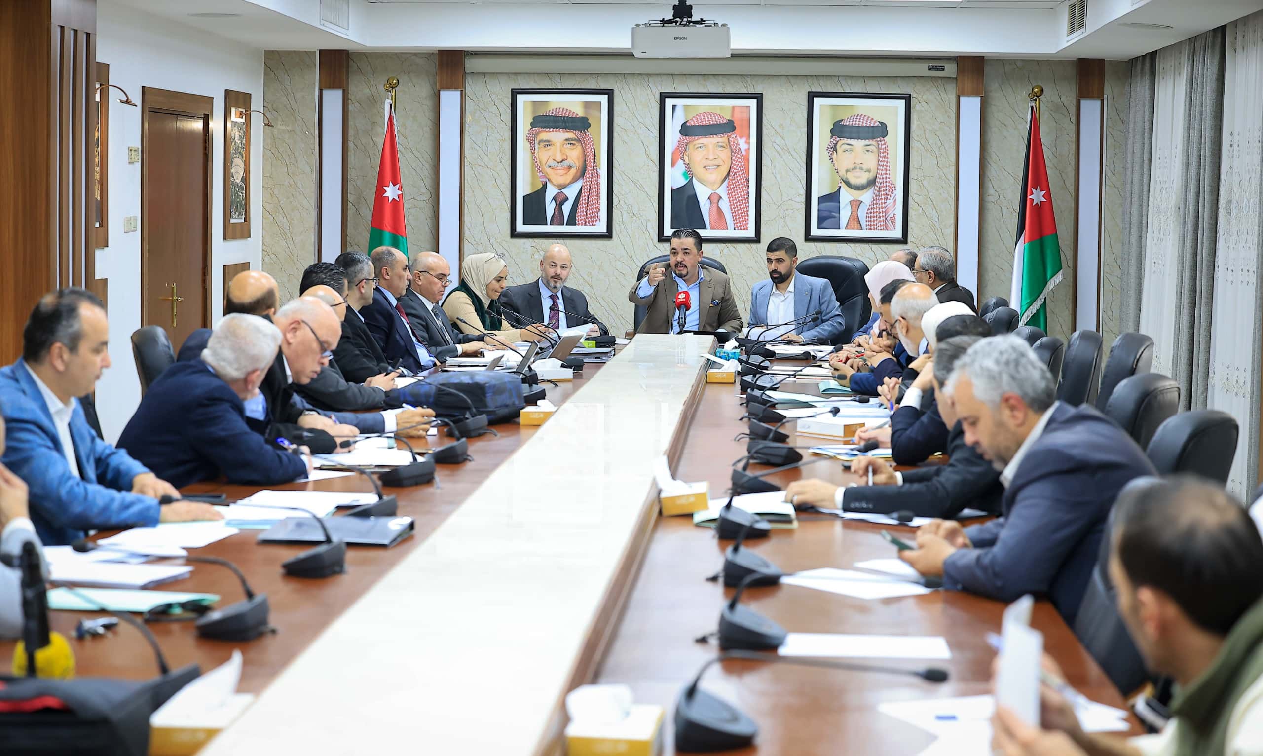 الدار - عقدت لجنة العمل والتنمية الاجتماعية والسكان النيابية، اليوم ال