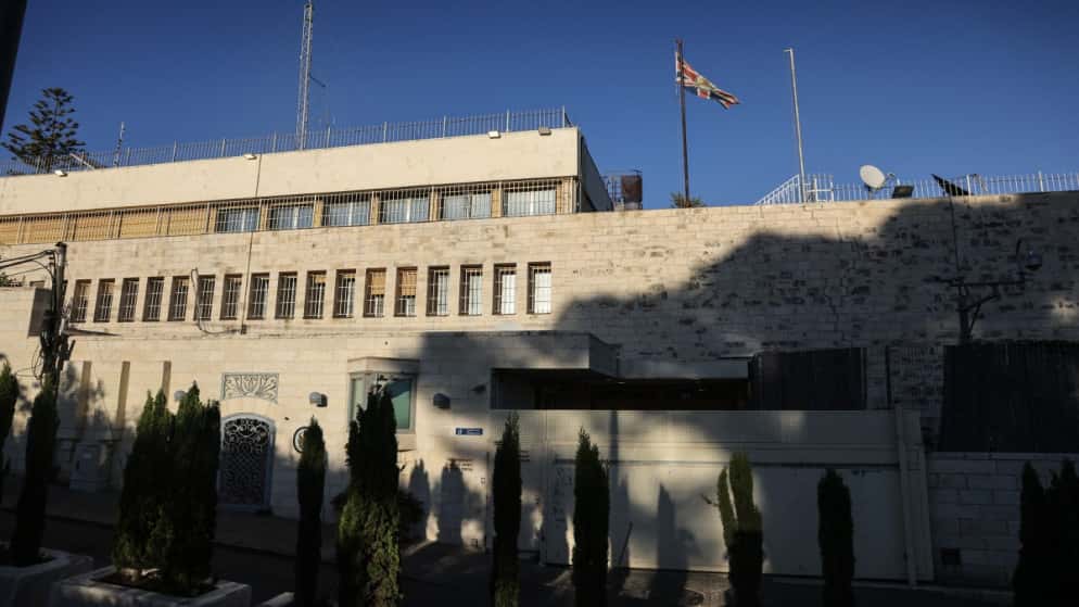 أمرت إسرائيل، الثلاثاء، بإغلاق القنصلية البريطانية في القدس، ردا على ا