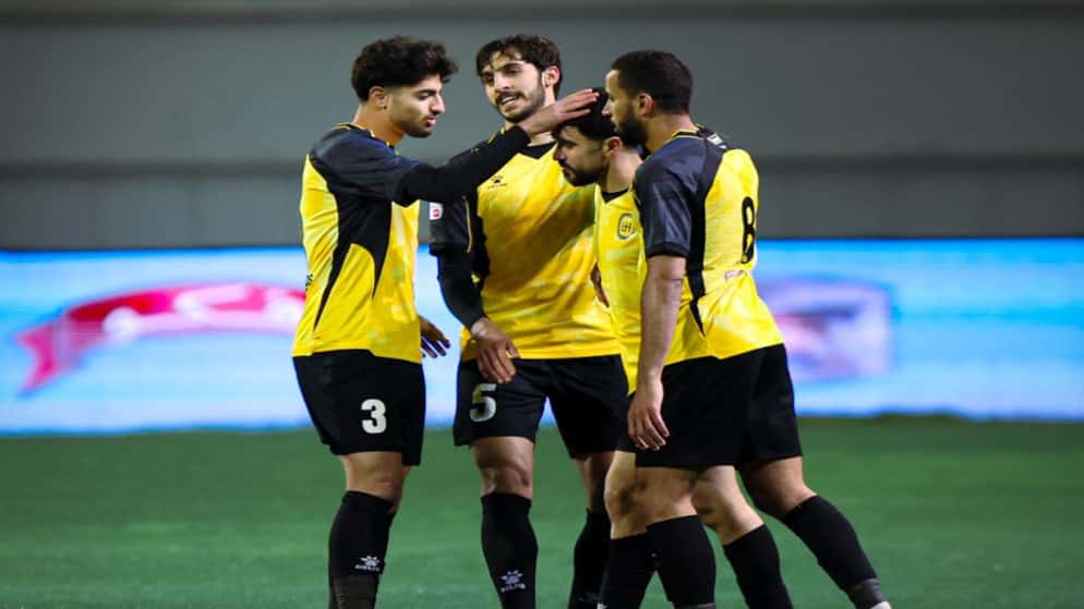 يلتقي فريق الحسين لكرة القدم مع نظيره الأهلي القطري، عند الساعة 10 من