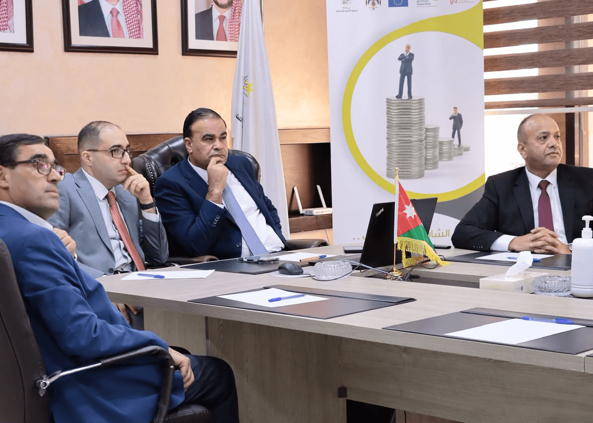 الدار -  بحث مدير عام صندوق التنمية والتشغيل، منصور الوريكات، الأحد، م