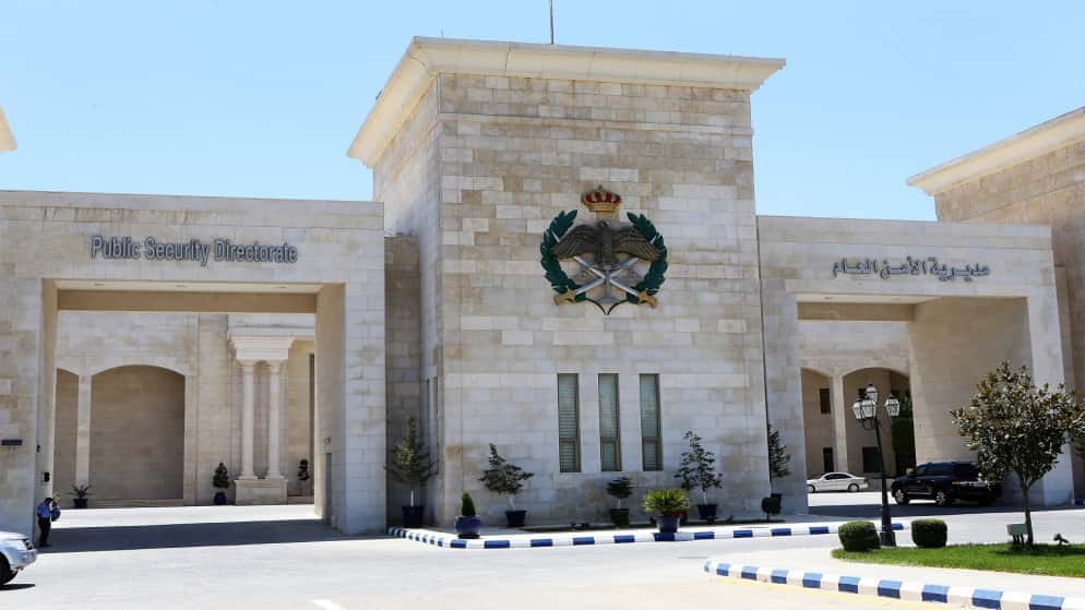 تعرّض أحد مرتبات إدارة الدوريات الخارجية برتبة عريف بالإضافة إلى مهندس