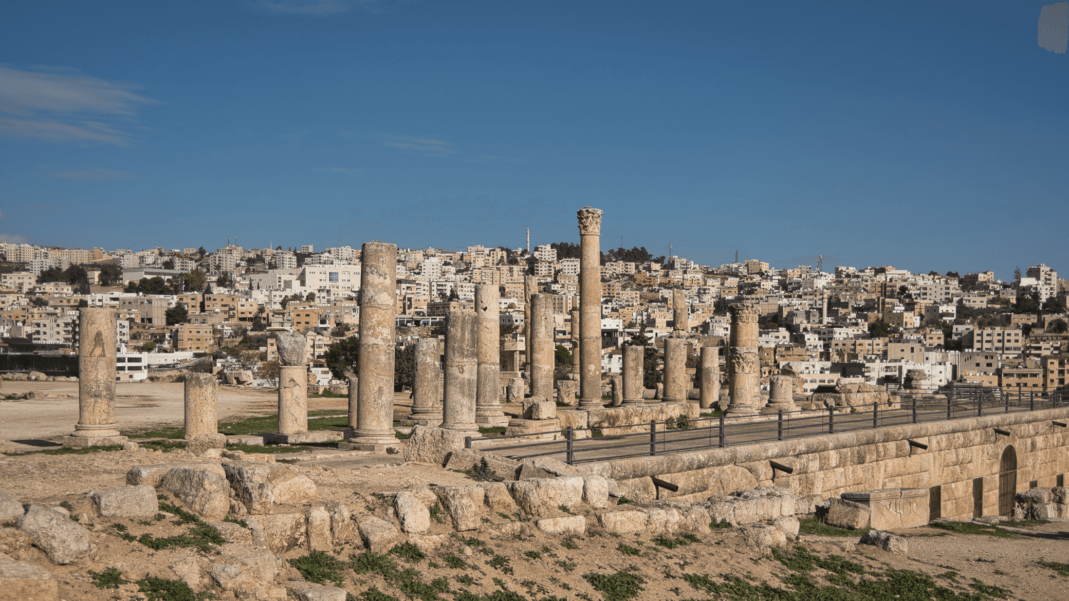 الدار - يطرأ  الأحد، انخفاض قليل على درجات الحرارة؛ ويكون الطقس لطيفًا