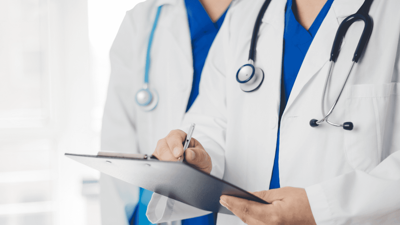 الدار -  خاص - نشر الطبيب الأردني الدكتور عاصم منصور حول تعرضه لحملة ا