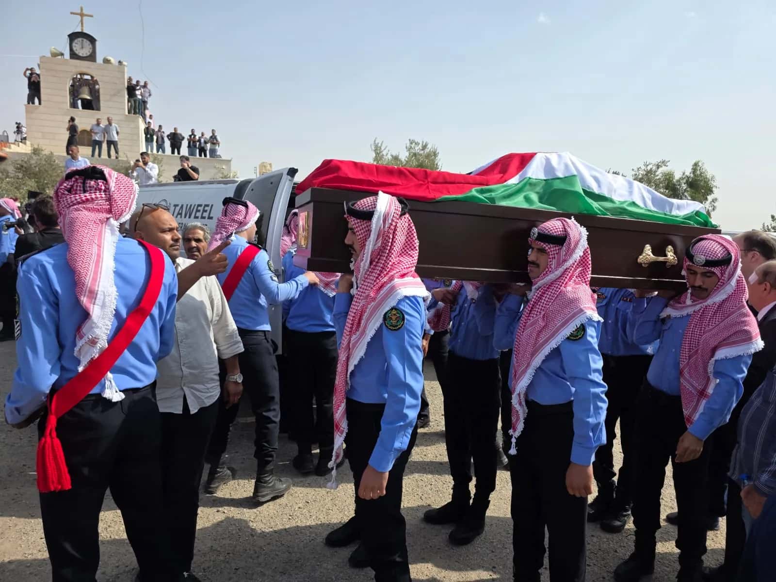 الدار -  انطلق في الموكب الجنائزي لشهداء العملية الإرهابية التي استهدف