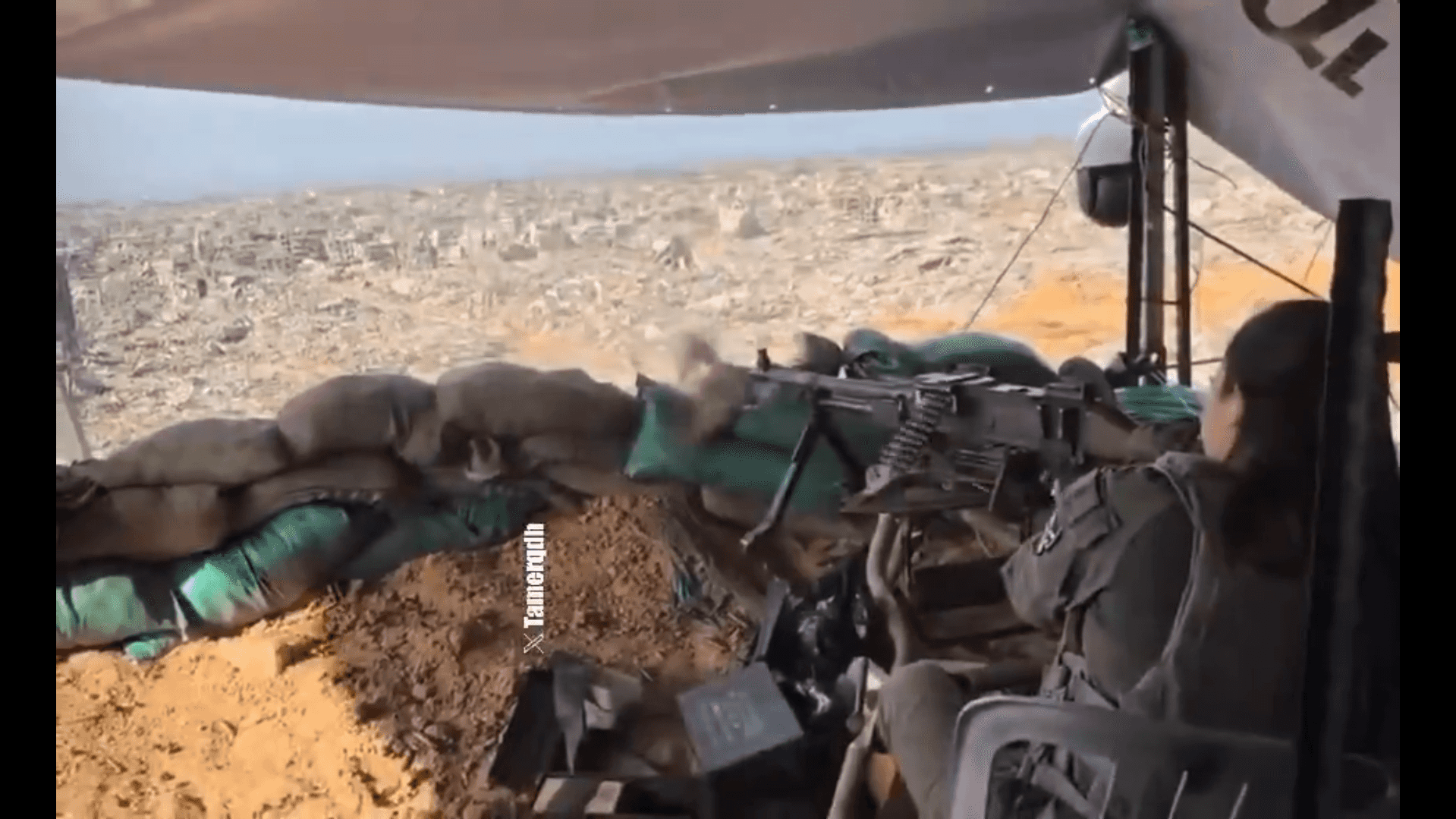 جندية "إسرائيلية" تنشر مقطع فيديو لنفسها اثناء اطلاقها النار على منازل