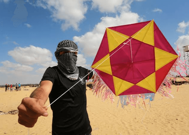 الدار - أدانت حركة حماس الغارة الإسرائيلية التي استهدفت المحافظة الوسط