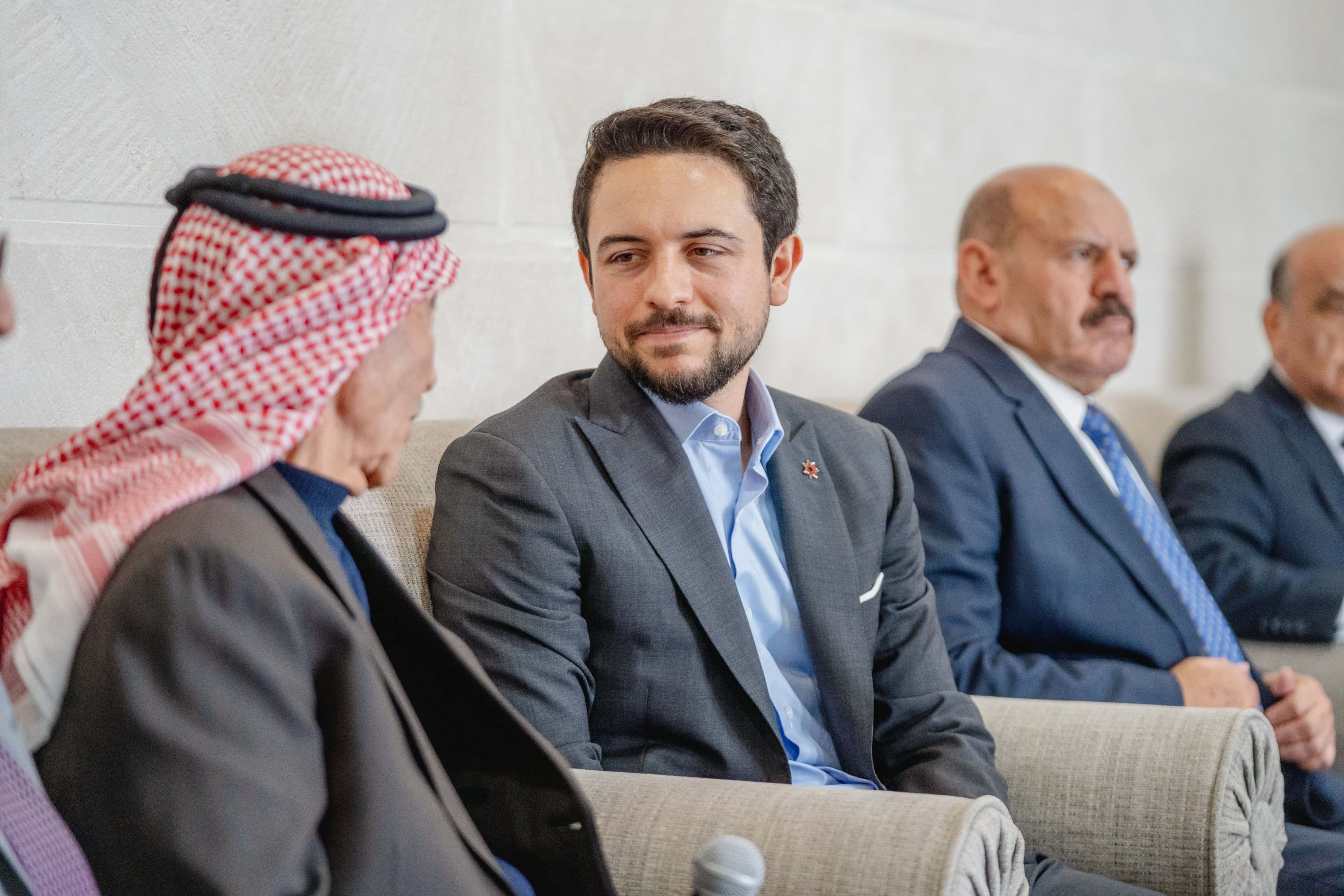 الدار -  التقى سمو الأمير الحسين بن عبدالله الثاني ولي العهد اليوم الأ