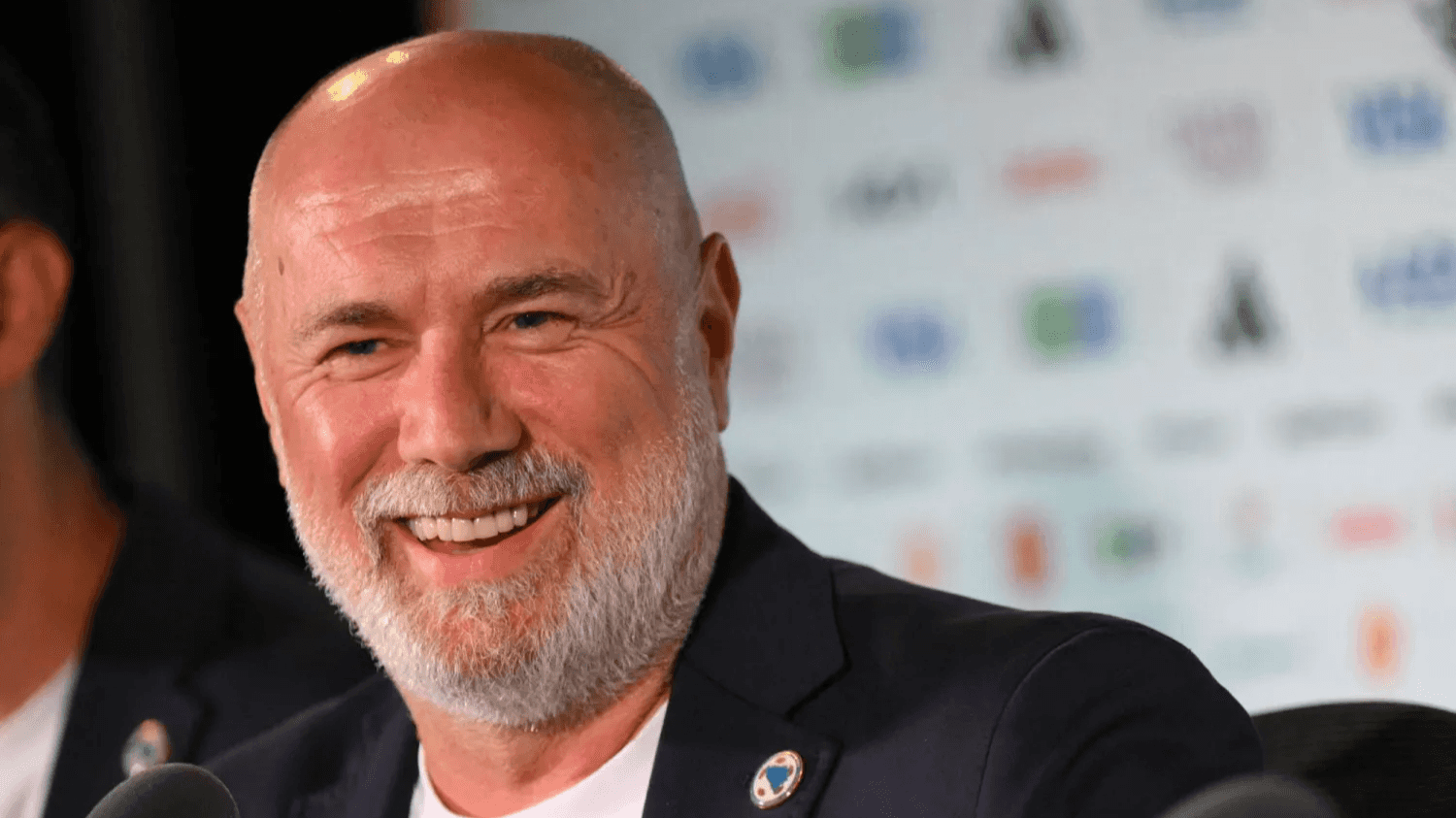 خطف مدرب منتخب البوسنة والهرسك، سيرجي بارباريز، الأضواء عقب فوز منتخب
