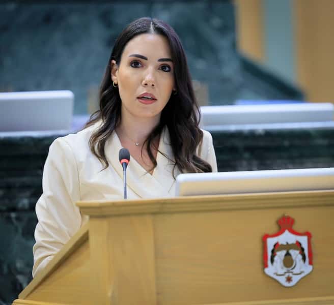 قالت عضو اللجنة المالية النيابية، النائب رند الخزوز، إن ارتفاع كلفة ال