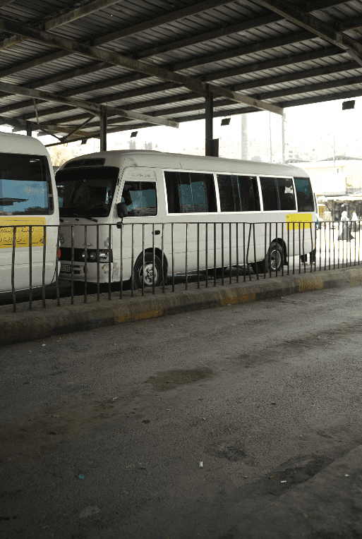 الدار - علي خلف - شكا ينال عبدالله "اسم مستعار" سائق حافلة متوسطة على