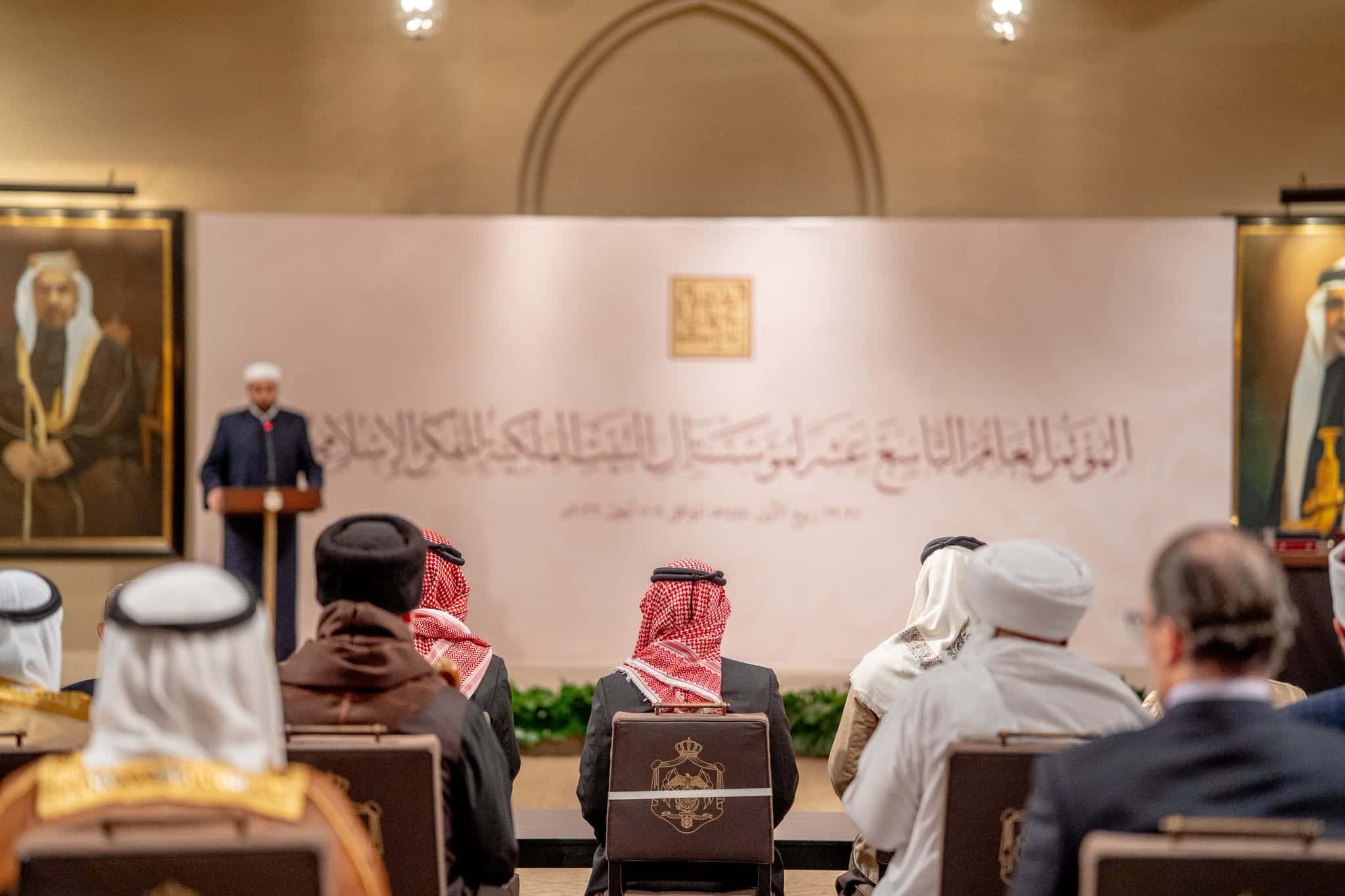 مندوبا عن جلالة الملك عبدﷲ الثاني، كرم نائب جلالة الملك، سمو الأمير ال