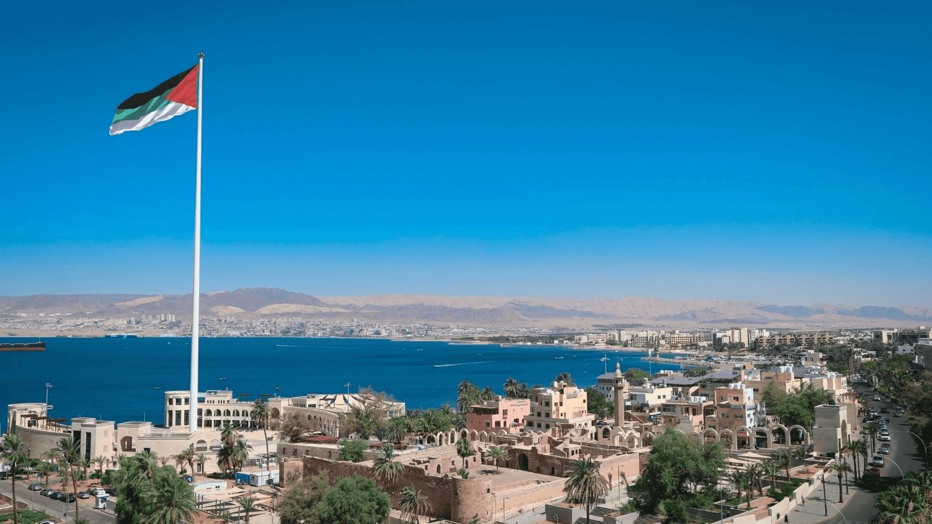 الدار -  يكون الطقس، الخميس، معتدل الحرارة في أغلب مناطق المملكة، فيما