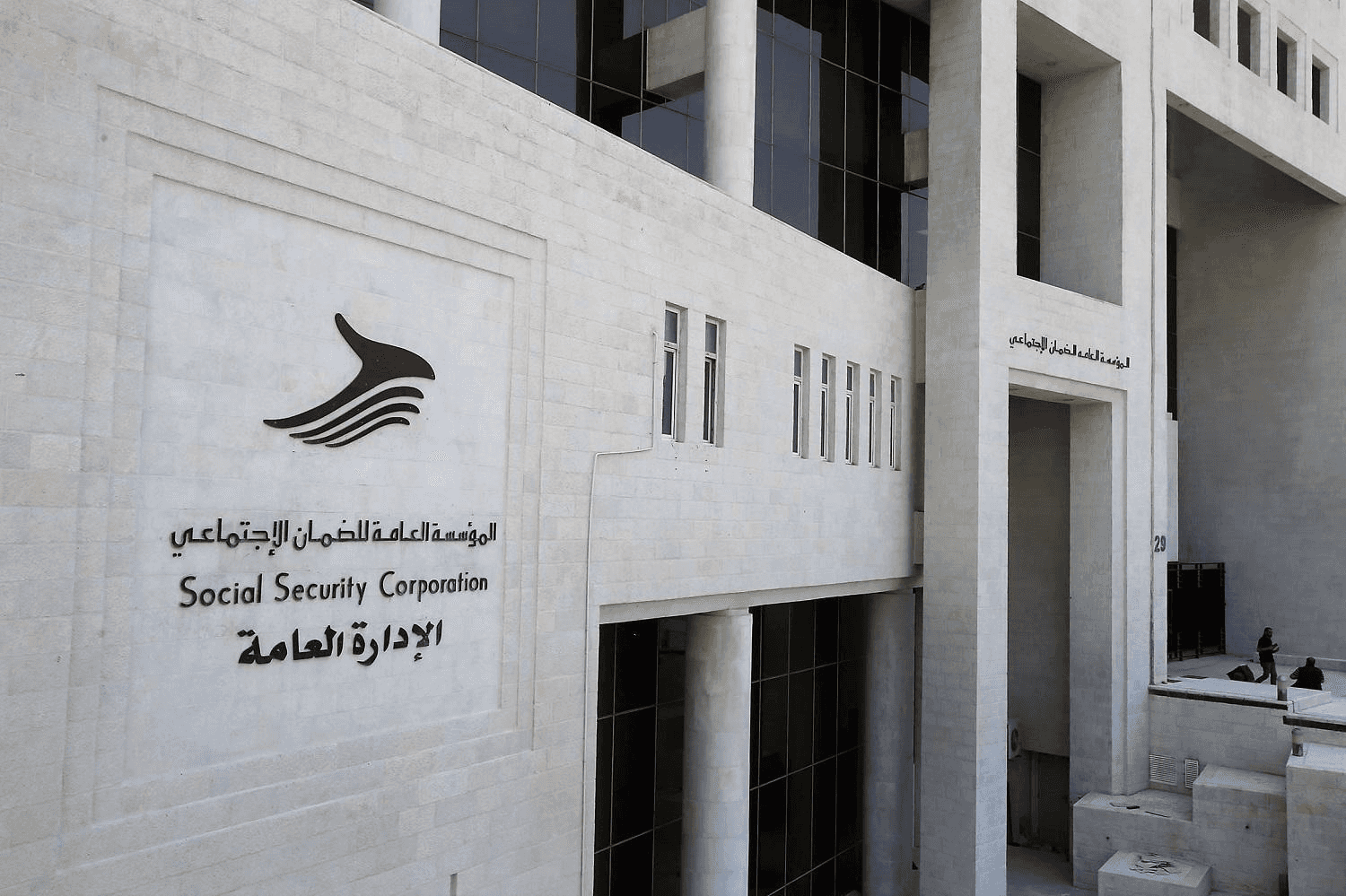 الدار -  خاص - تقدم النائبان لبنى النمور وحسن الرياطي بمذكرة رسمية إلى