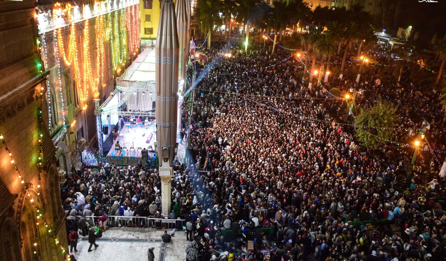 الدار - أكدت مصادر مسؤولة بوزارة الأوقاف المصرية استمرار العمل بالضواب