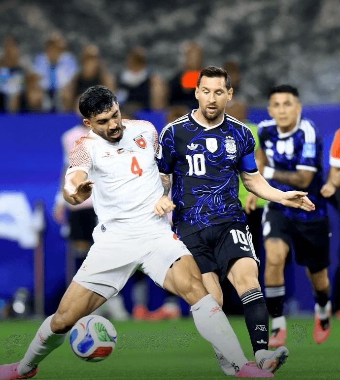 الدار -  يستعد نجم المنتخب الوطني والنادي الفيصلي، حسام أبو الذهب، للخ