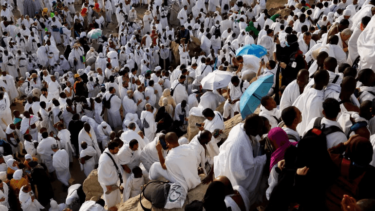 الدار - بدأ حجاج بيت الله الحرام، مساء الثلاثاء، النفير إلى مشعر مزدلف