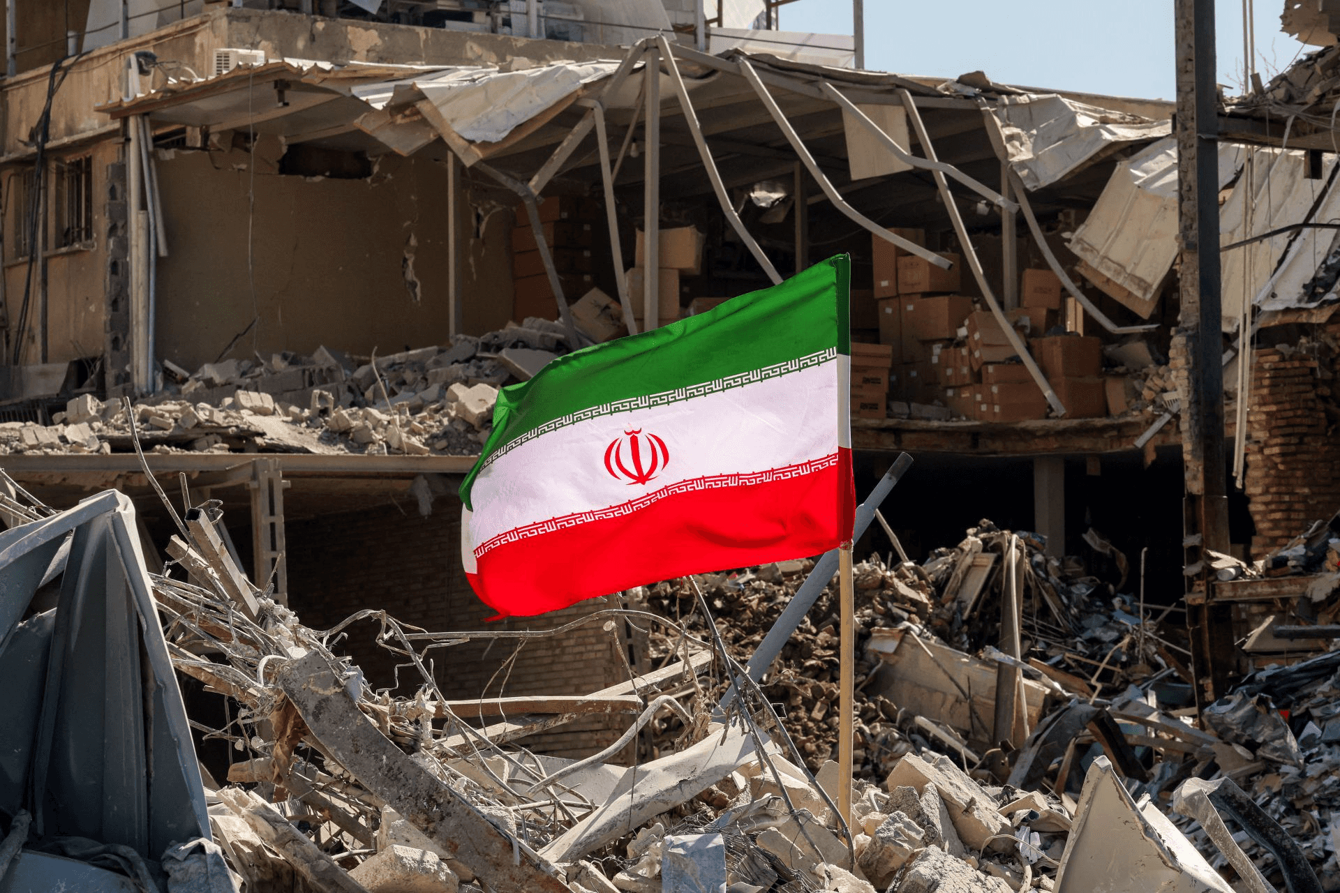 الدار -  أعلنت إيران، اليوم الأحد، عن تلقيها رداً رسمياً من الولايات ا