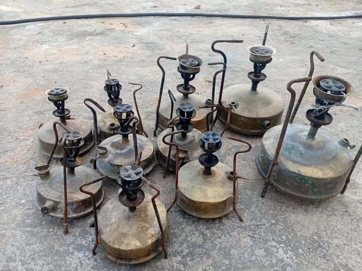 الدار -  علي خلف - في ظل التهافت الكبير على بوابير الكاز والشمع والمصا