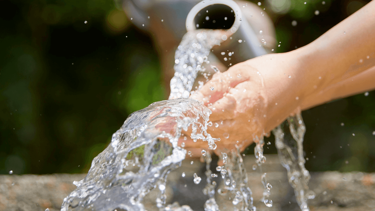 أكد مدير مشروع الناقل الوطني، صدام خليفات، أن المشروع يمثل أضخم استثما