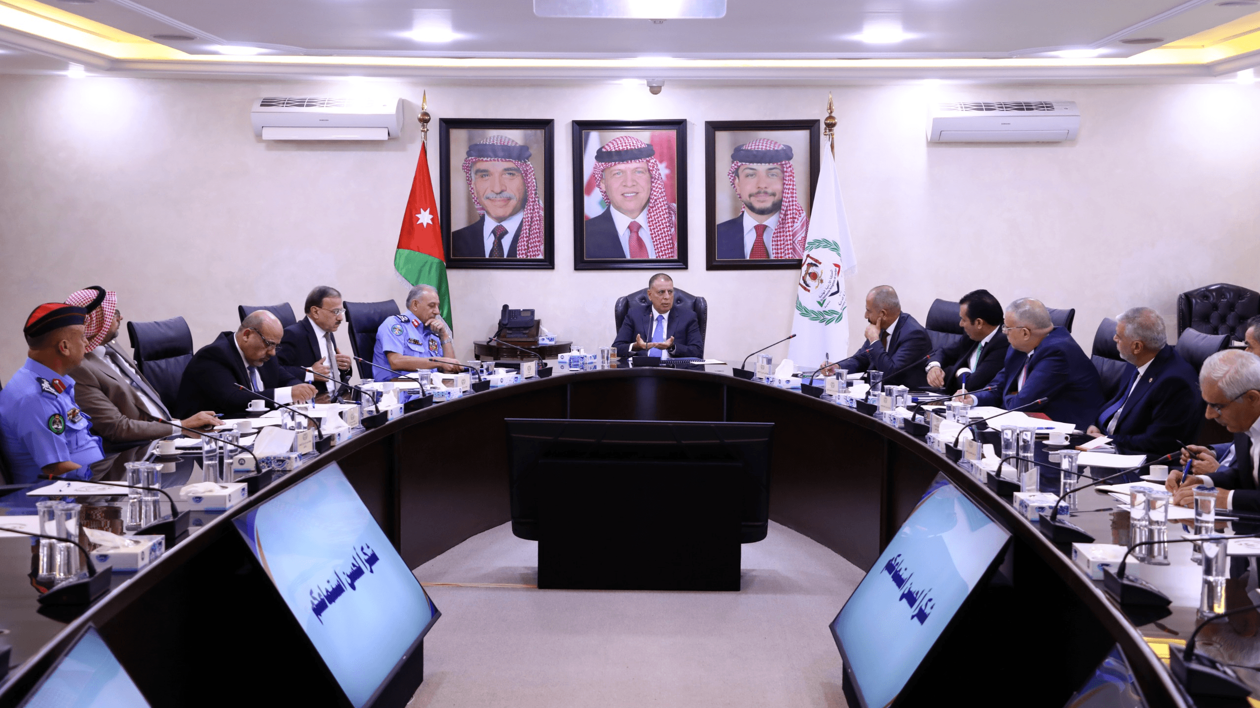 الدار - ترأس وزير الداخلية، مازن الفراية، يوم الأربعاء في مقر الوزارة،