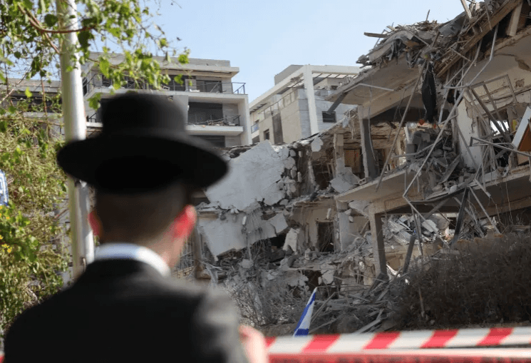 الدار -  أعلن الجيش الإيراني أنه نفذ سلسلة هجمات استهدفت مواقع عسكرية