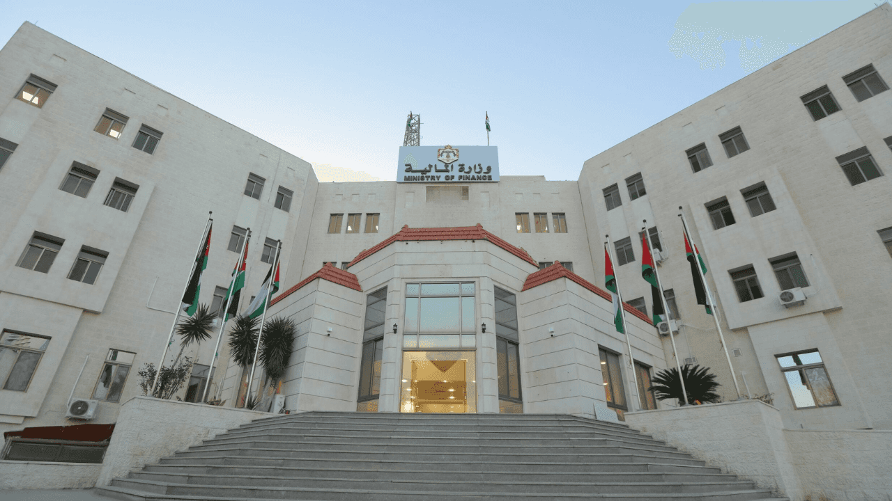 قال الناطق الرسمي باسم وزارة المالية فايق حجازين، إن الأجهزة الرقابية