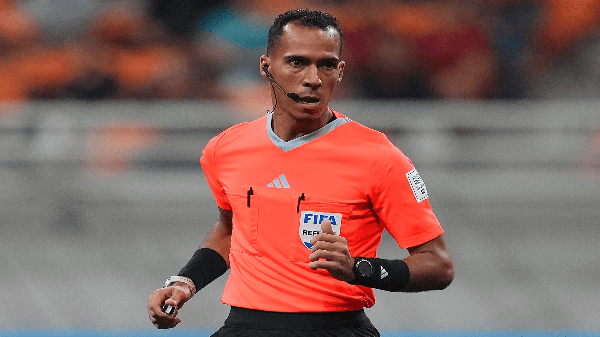 الدار - أعلن الاتحاد الدولي لكرة القدم "الفيفا" عن تعيين طاقم تحكيم بق