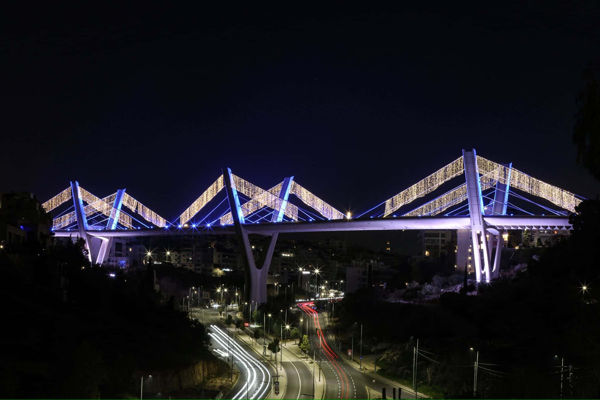 جسر عبدون بحلّة جديدة.. ماذا حصل؟