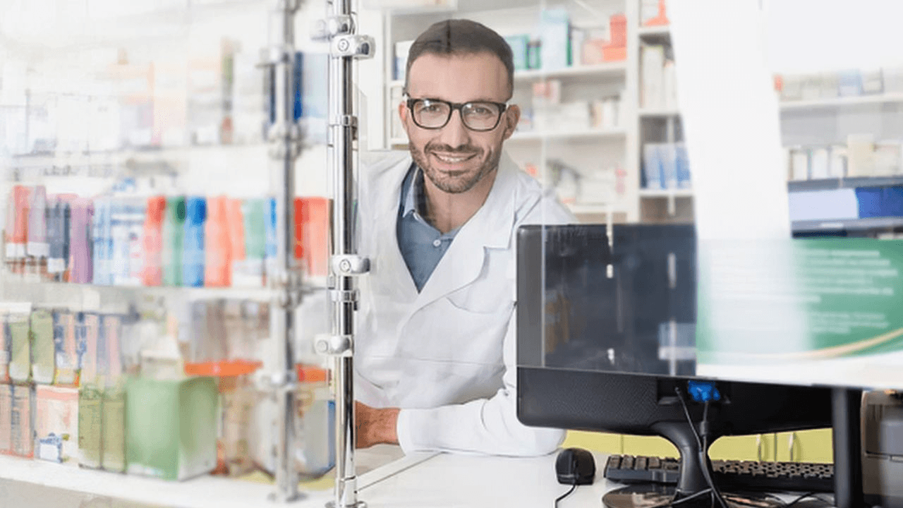 حذّر عدد من الصيادلة في الأردن من مخاطر فقدان آلاف منهم لشهادة مزاولة