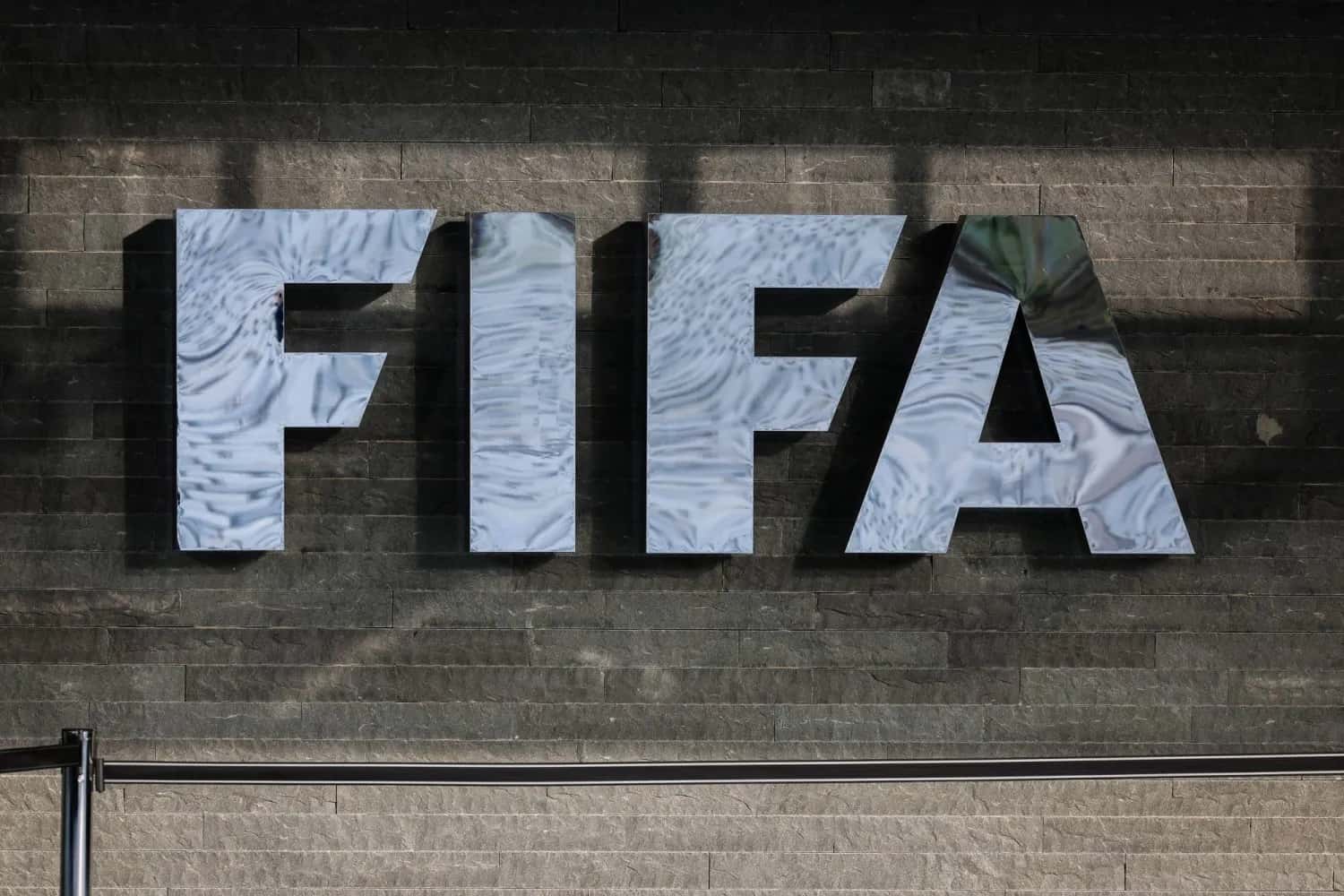 الدار - خلصت اللجنة التأديبية للاتحاد الدولي لكرة القدم (FIFA) إلى إدا
