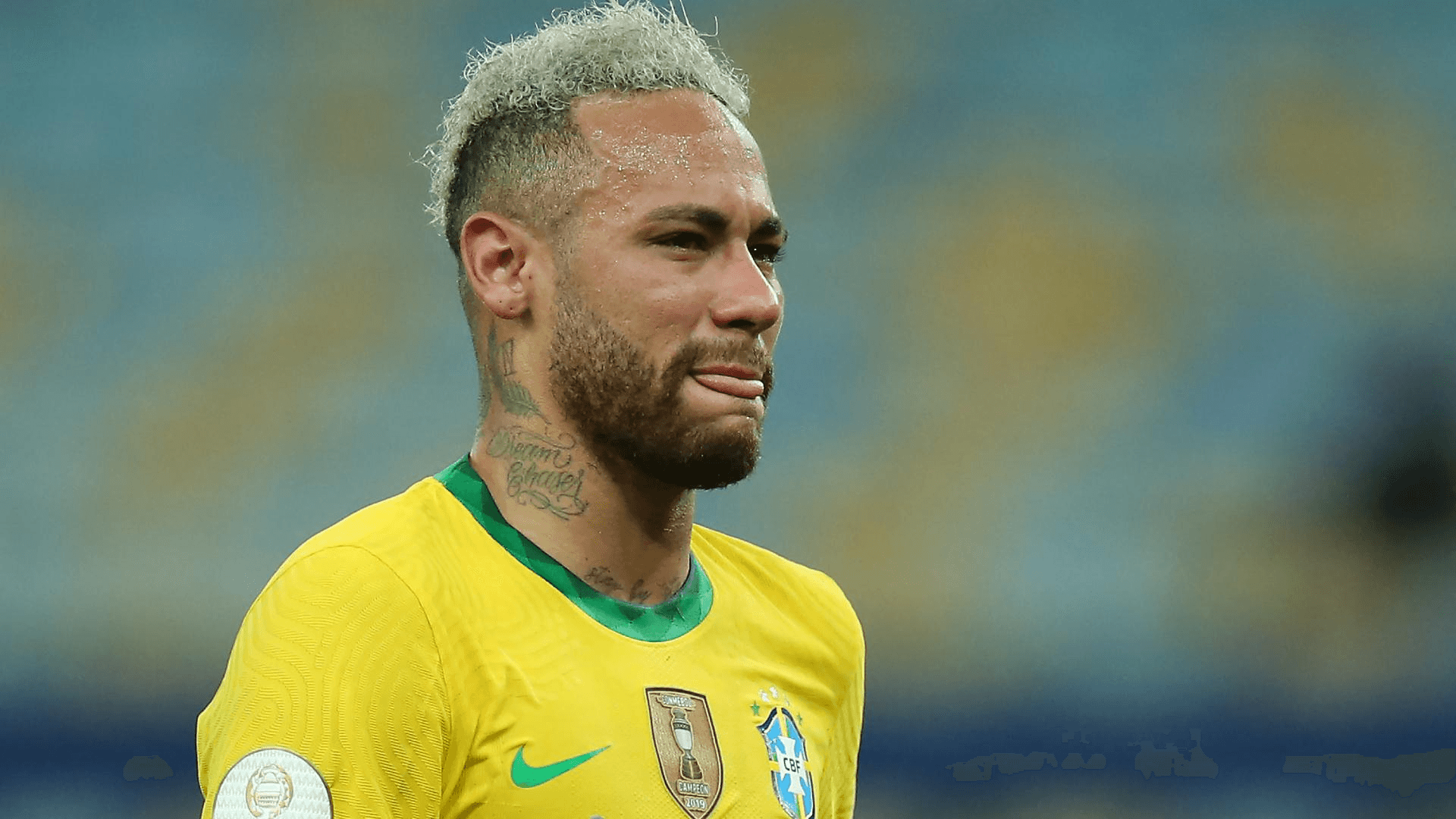 أكد نيمار اعتزاله اللعب دوليا، معلنا بالدموع أنه أنهى مسيرته مع المنتخ