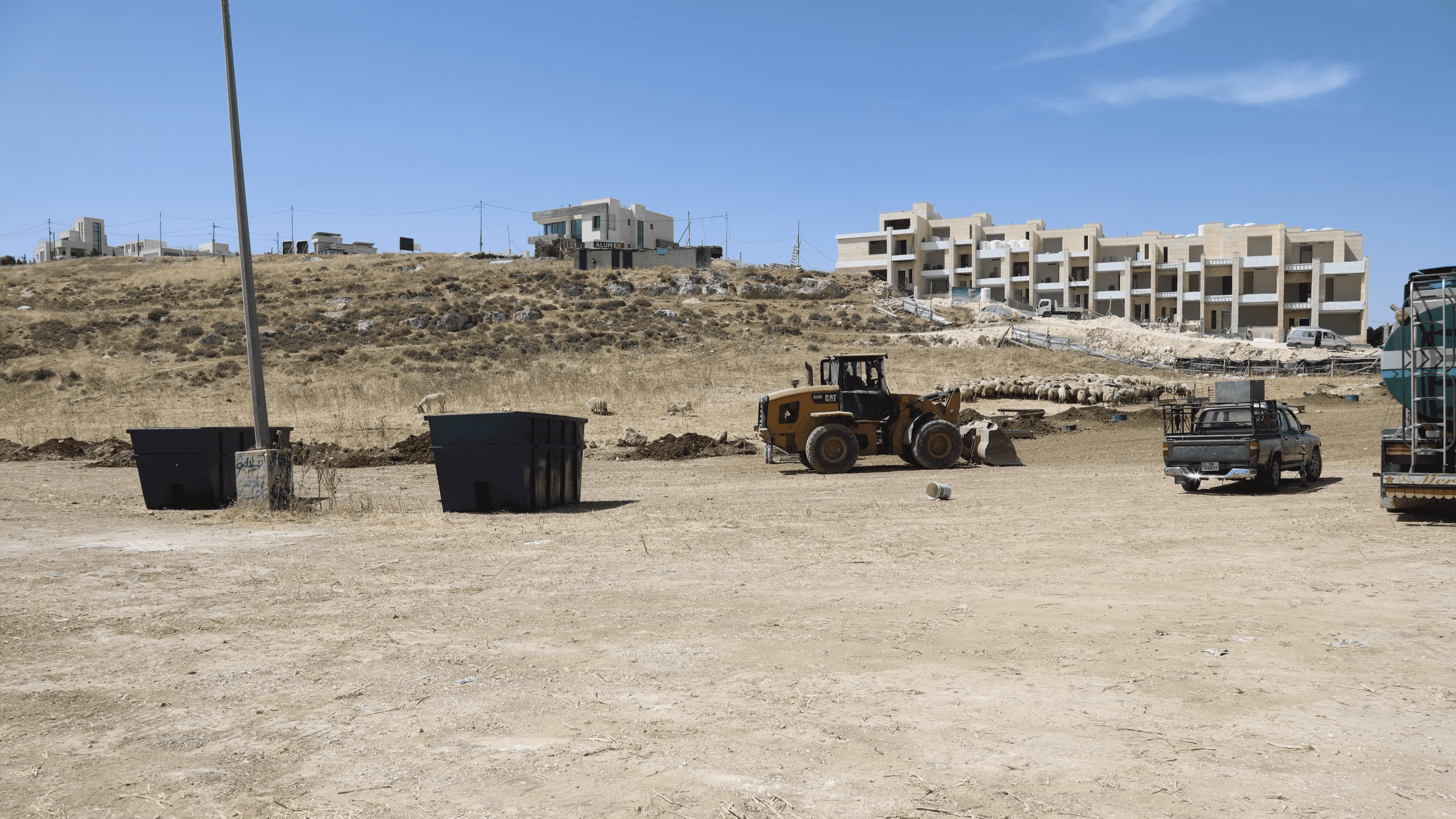 الدار - نفذ نواب مدير مدينة عمان والمدراء التنفيذيون والمعنيون بشؤون ا