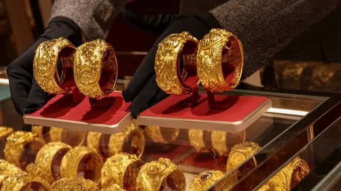 الدار - سجلت أسعار الذهب في السوق المحلية الأردنية تراجعاً طفيفاً في ا