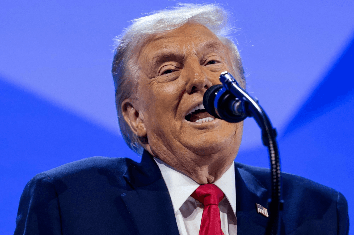 الدار -  أكد الرئيس الأمريكي دونالد ترمب أن الولايات المتحدة لن تبرم أ