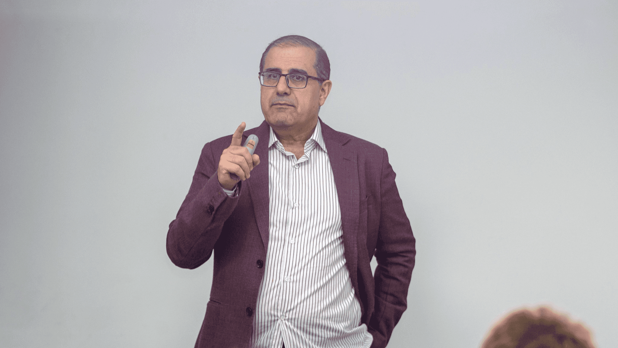 الدار - نفى الإعلامي الرياضي لطفي الزعبي ارتباط ما نشره قبل أيام بخصوص