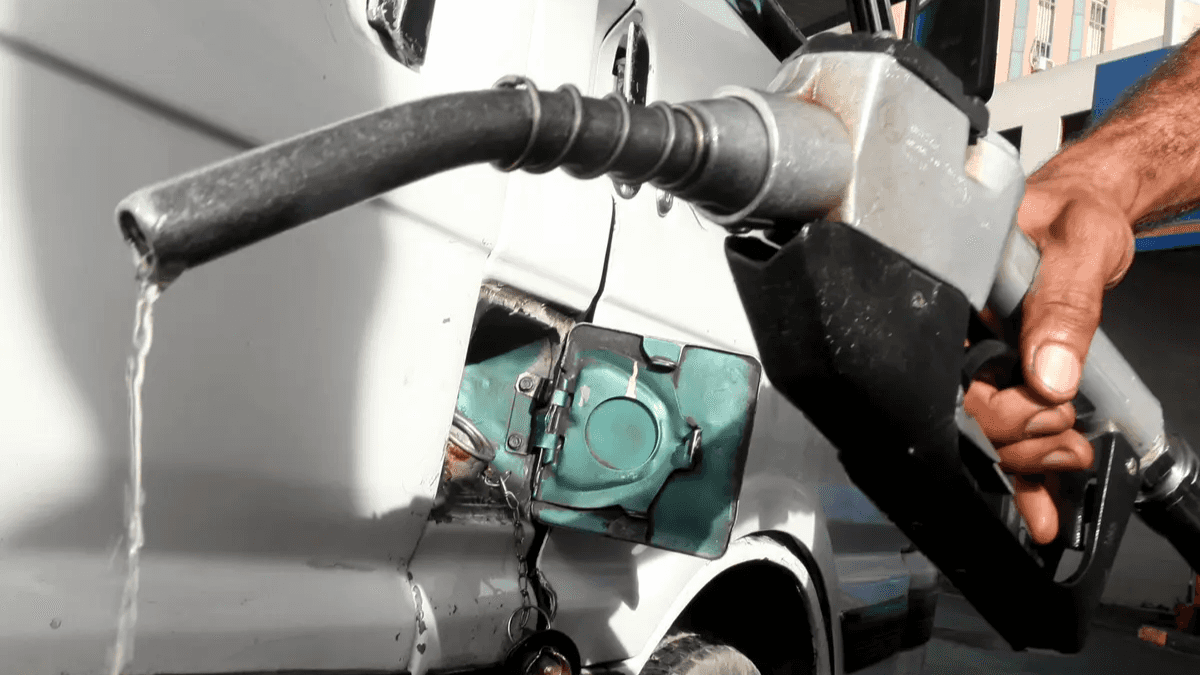 الدار - سجلت أسعار النفط تراجعاً ملحوظاً اليوم الاثنين، حيث انخفضت الع