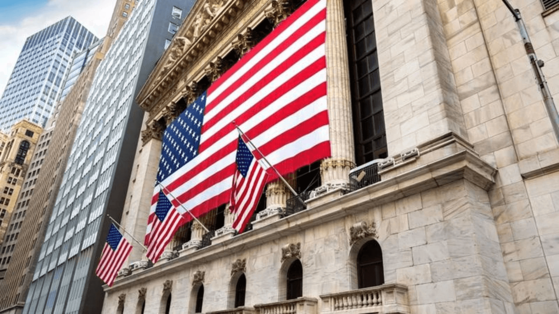 الدار -  انخفضت مؤشرات الأسهم الأمريكية، اليوم الجمعة، بشكل ملحوظ.