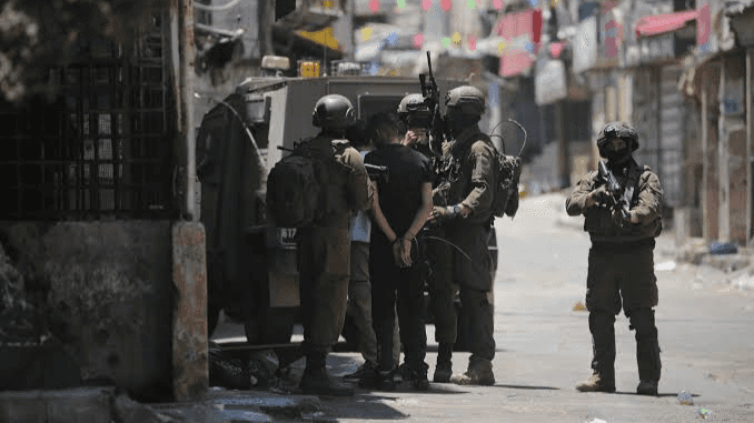 كشف رئيس هيئة مقاومة الجدار والاستيطان في السلطة الفلسطينية، مؤيد شعبا