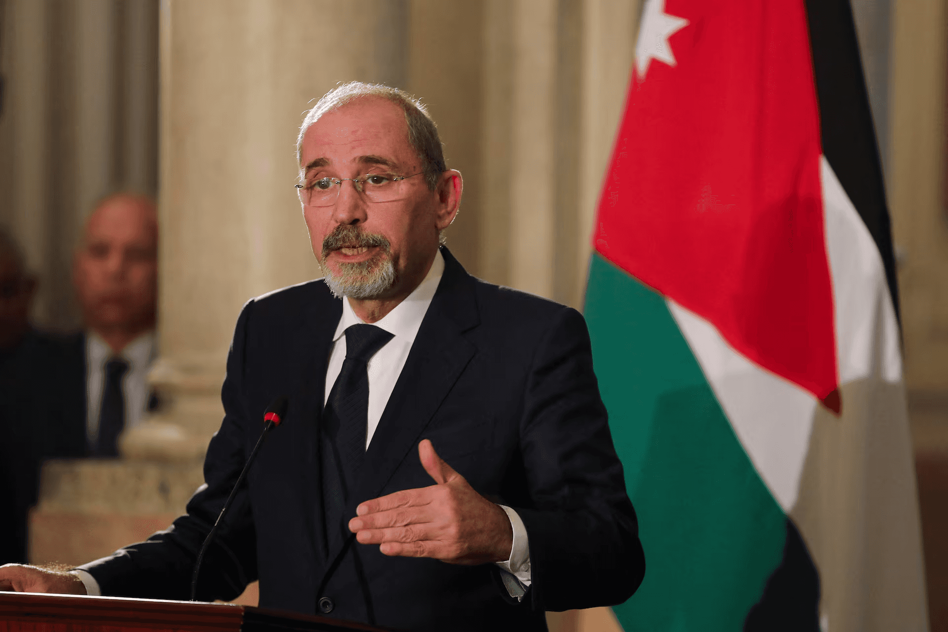 الدار - تلقى نائب رئيس الوزراء ووزير الخارجية وشؤون المغتربين، أيمن ال