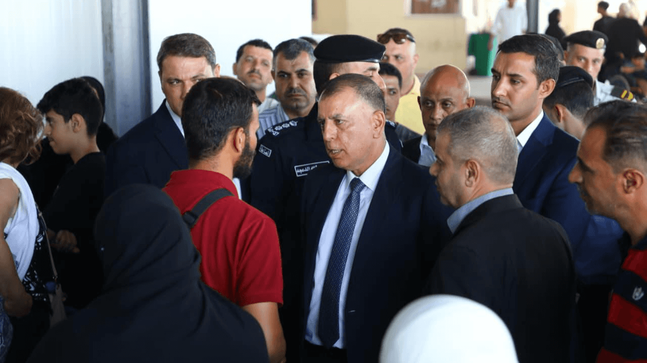 الدار - أجرى وزير الداخلية، مازن الفراية، اليوم الأربعاء، زيارة تفقدية