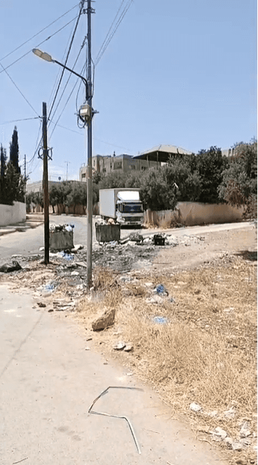 مواطن لأمانة عمّان:"قبل ما تخالفونا حطوا حاويات"