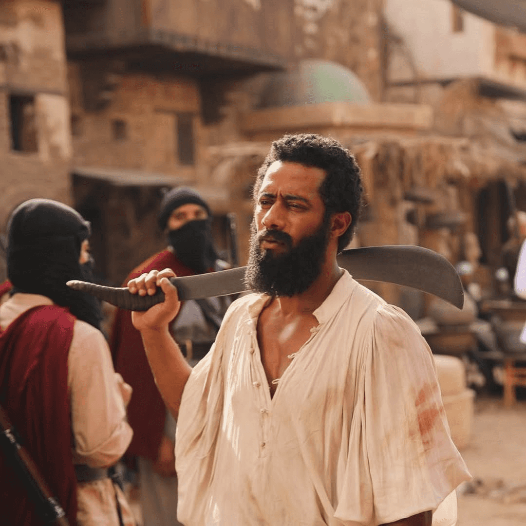 محمد رمضان يطالب باعتذار رسمي بعد منع شباب يرتدون "الجلابية" من دخول ا