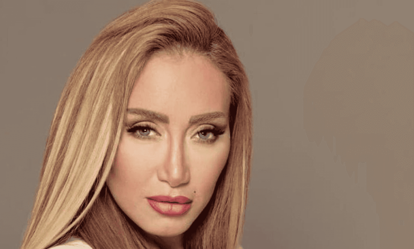 أعلنت الإعلامية المصرية ريهام سعيد انفصالها رسمياً عن زوجها بعد عشر سن