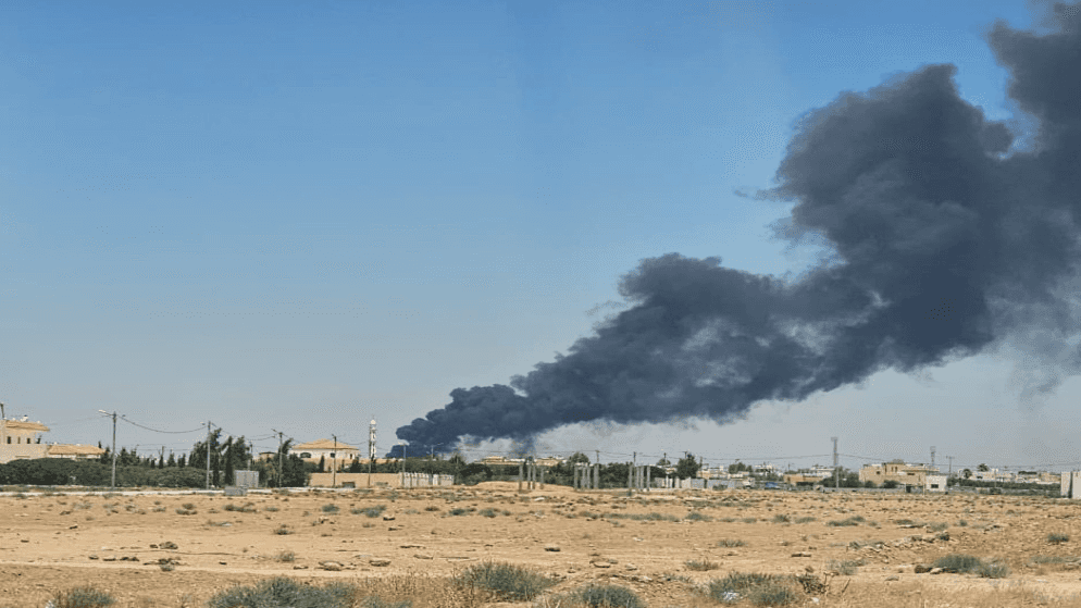 الدار - تتعامل كوادر الإطفاء في المديرية العامة للدفاع المدني مع حريق
