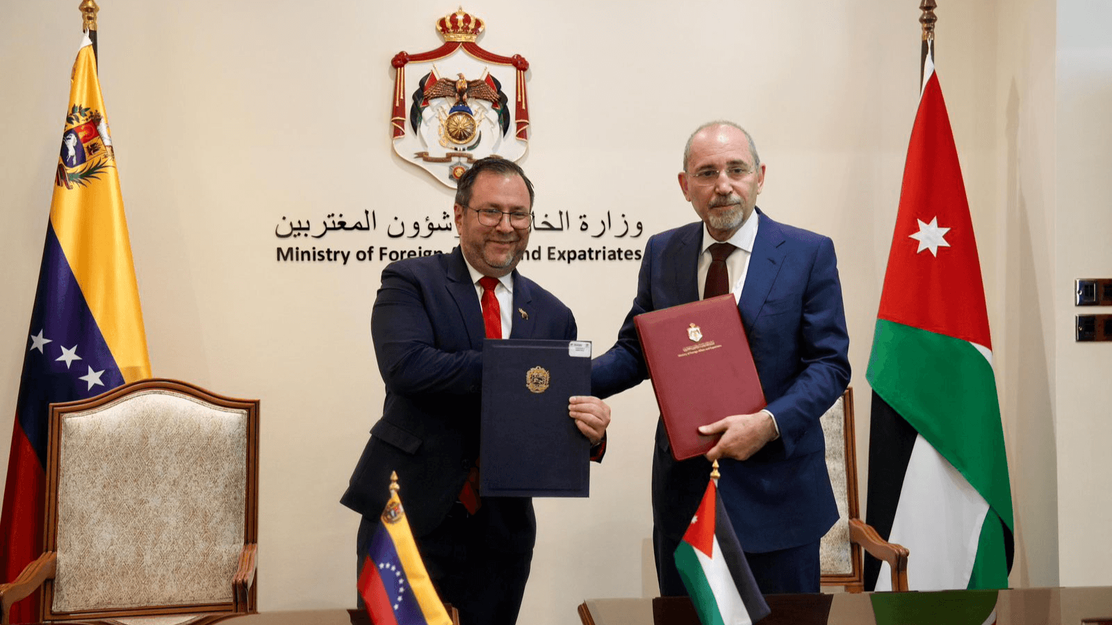 الدار -  استقبل نائب رئيس الوزراء ووزير الخارجية وشؤون المغتربين أيمن