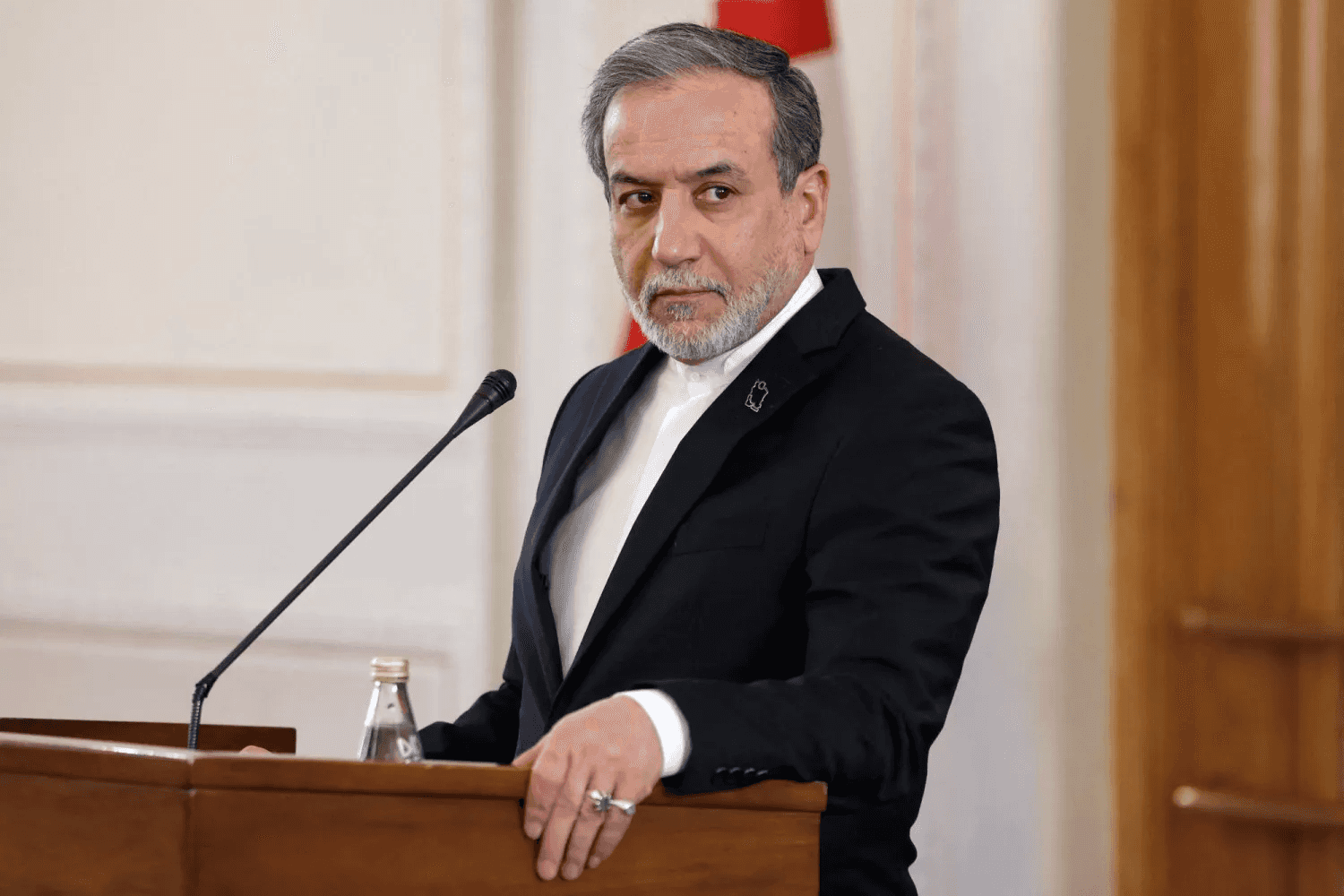 عراقجي: لا نثق بواشنطن.. وهذا شرط إيراني للتفاوض