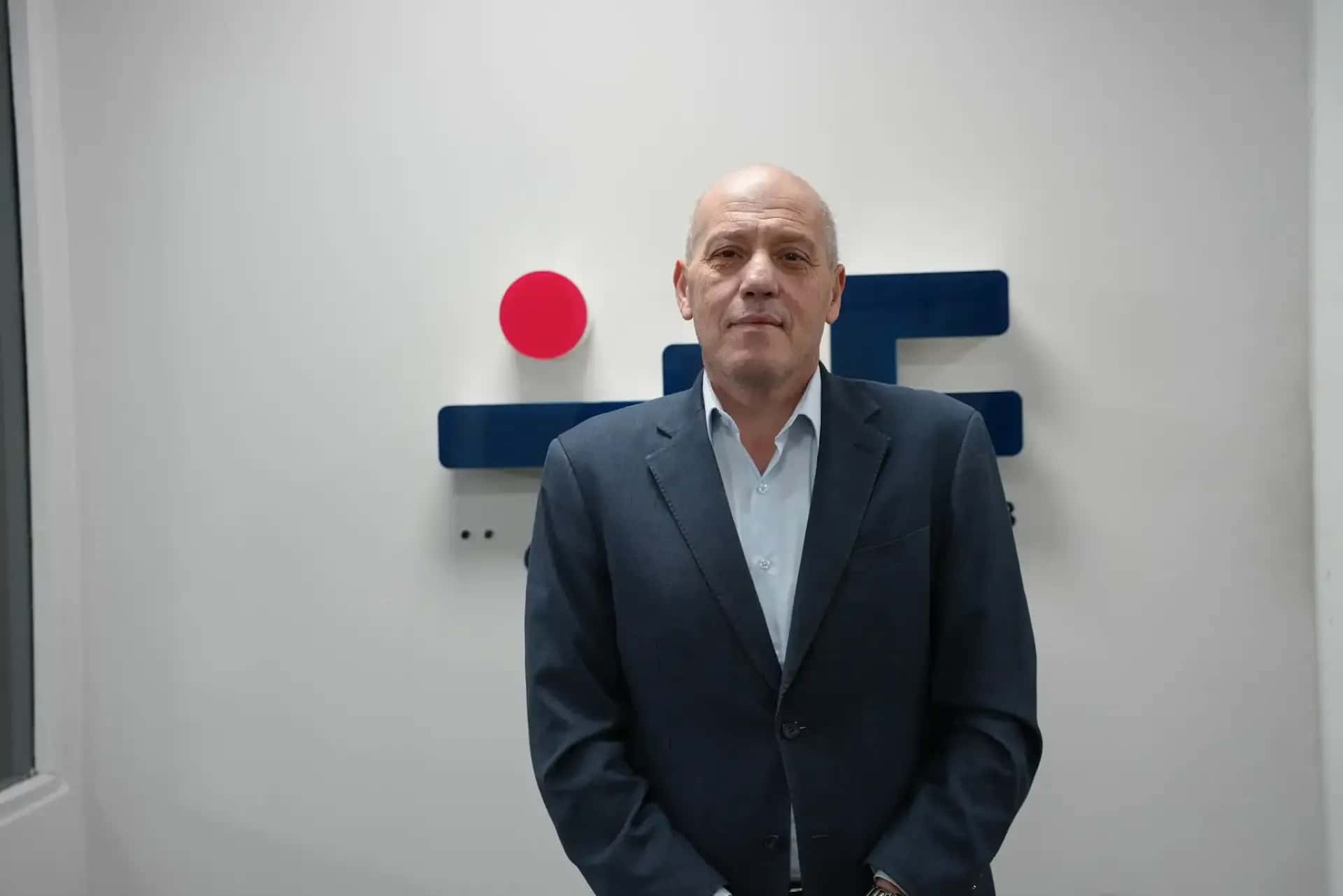 تساءل الكاتب الصحفي ماهر أبو طير عن الكلفة المالية المترتبة على توقيف