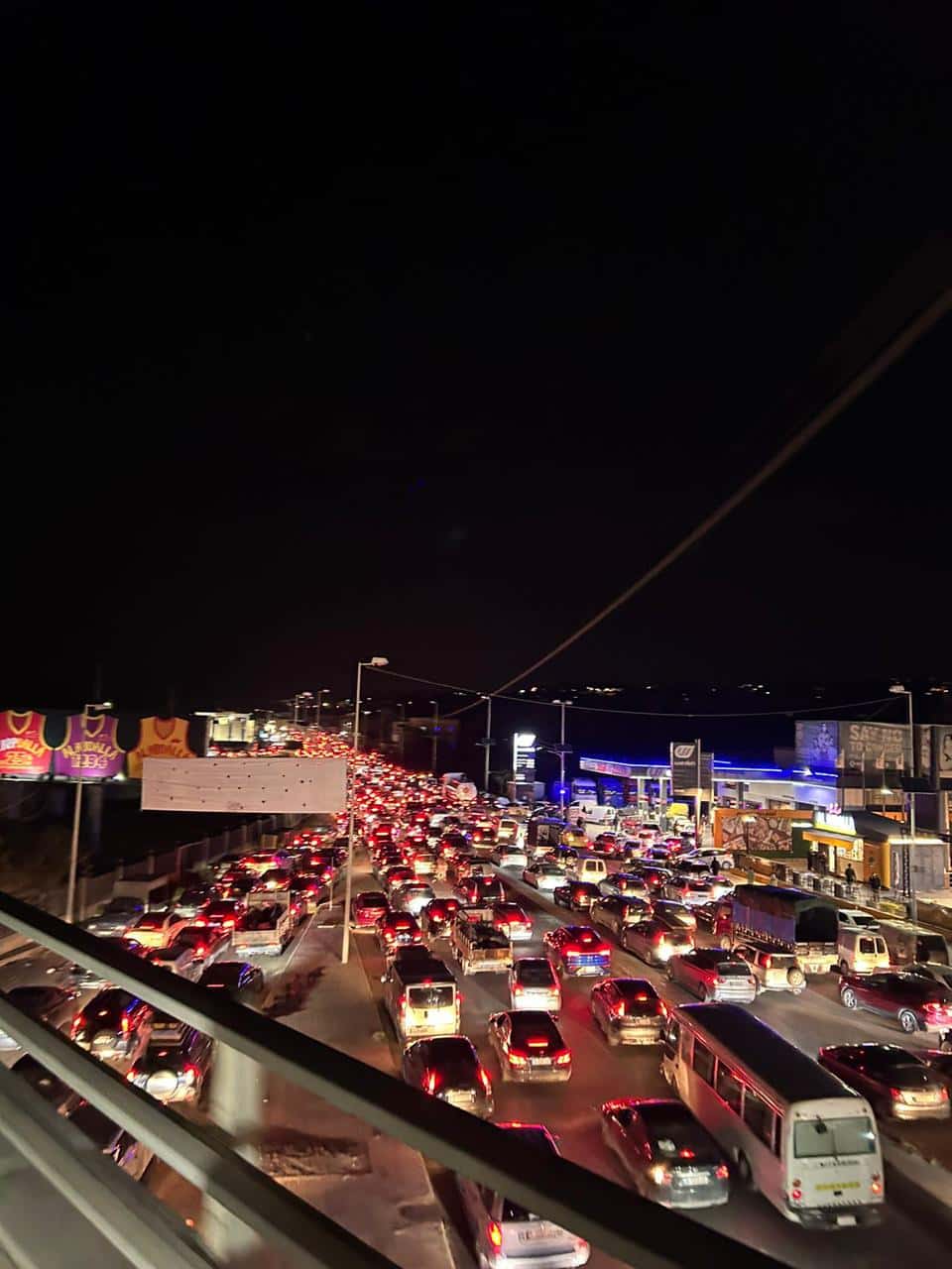 الدار - أصدر جيش الاحتلال الإسرائيلي، أمراء لسكان 30 30 بلدة لبنانية،